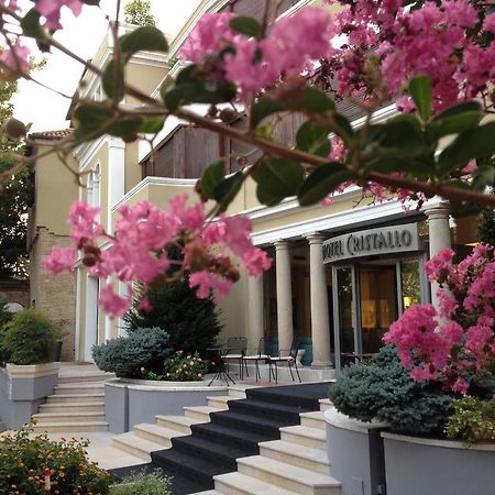 Hotel Cristallo Конельяно Экстерьер фото